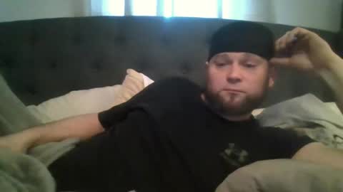 layinlow42 online show from December 2024 07:07:02 PM