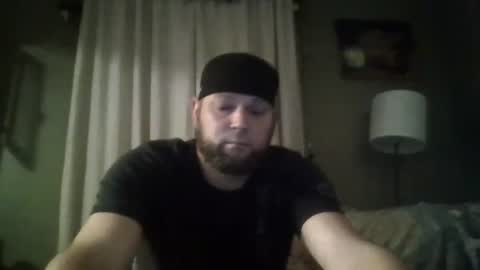 layinlow42 online show from January 2025 12:11:01 AM