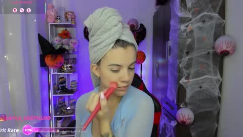 Layla online show from October 2025 02:57:02 PM