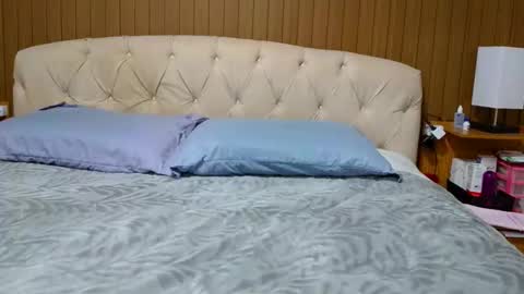 kelly online show from December 2025 02:42:01 AM