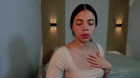 Snapshot of laylaember chatting on January 2026 12:29:02 PM LaylaEmber online show from January 2026 12:29:02 PM