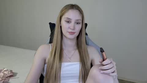 Snapshot of laylapretty001 chatting on February 2025 09:20:02 AM LaylaPretty001 online show from February 2025 09:20:02 AM