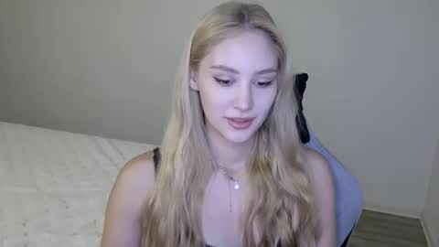 Snapshot of laylapretty001 chatting on December 2025 05:50:02 AM LaylaPretty001 online show from December 2025 05:50:02 AM