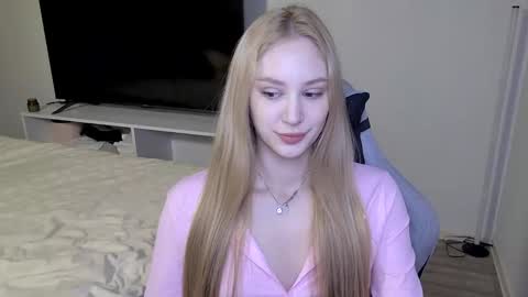 LaylaPretty001 online show from February 2026 05:28:02 AM