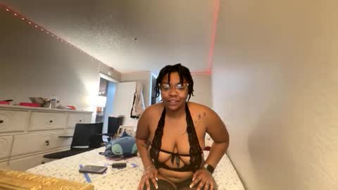 Snapshot of laylarose6 chatting on February 2026 05:56:02 AM Layla Ros online show from February 2026 05:56:02 AM