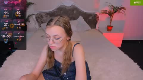 layriantavee online show from January 2025 01:49:02 PM