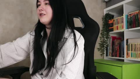 Lisa online show from April 2026 03:33:02 AM