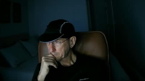 Snapshot of ldrunner2 chatting on March 2026 02:44:01 AM LD online show from March 2026 02:44:01 AM