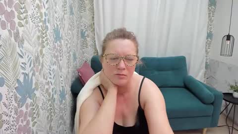 Lea online show from February 2025 08:28:02 AM