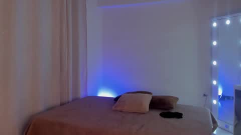 leahaltomm online show from February 2025 12:16:01 AM