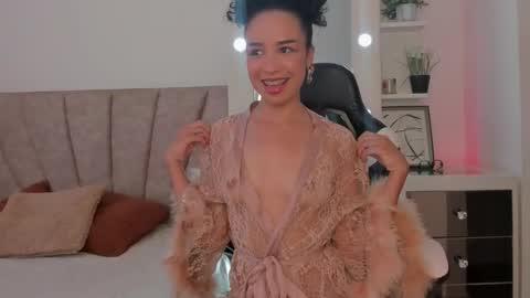 leahaltomm online show from October 2025 07:59:01 PM