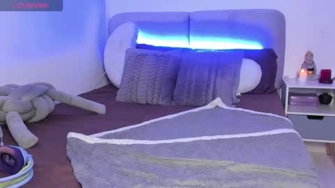   online show from September 2025 02:57:01 AM