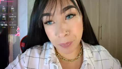 Snapshot of leahtemptation chatting on May 2026 11:01:04 PM leah online show from May 2026 11:01:04 PM