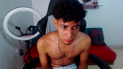 Snapshot of leam_1 chatting on November 2025 07:24:02 PM leam_1 online show from November 2025 07:24:02 PM