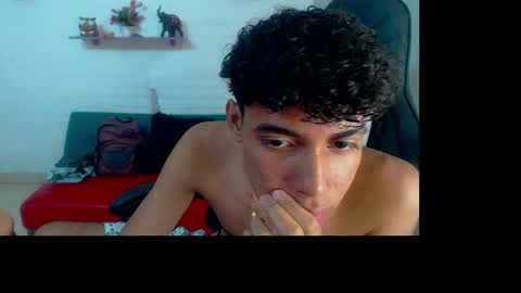 Snapshot of leam_1 chatting on November 2025 09:43:02 PM leam_1 online show from November 2025 09:43:02 PM