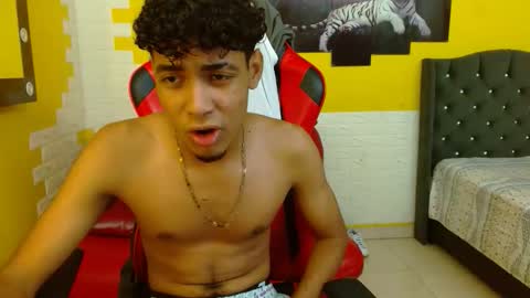 Snapshot of leam_1 chatting on November 2025 09:36:02 PM leam_1 online show from November 2025 09:36:02 PM