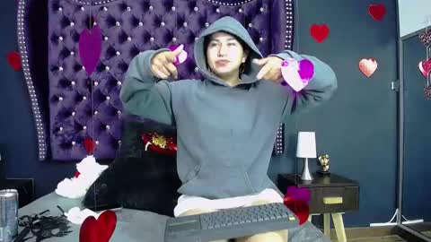 leamoreau online show from February 2025 06:54:01 AM