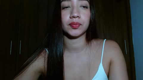 Snapshot of leanaalhub chatting on December 2024 03:18:02 AM leanaalhub online show from December 2024 03:18:02 AM