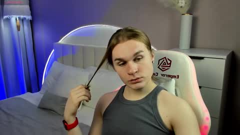 Snapshot of leanby chatting on November 2025 08:38:01 AM Leanu online show from November 2025 08:38:01 AM