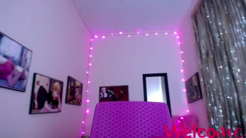 Leandra online show from February 2025 06:32:02 PM