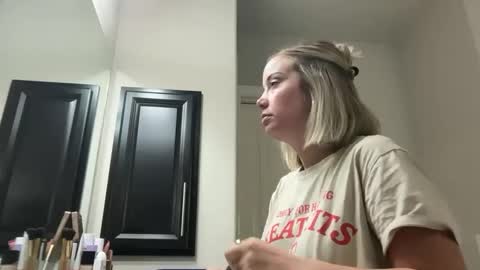 Snapshot of leanneluxecouple chatting on September 2025 10:26:02 AM leanneluxecouple online show from September 2025 10:26:02 AM