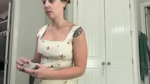 Snapshot of leanneluxecouple chatting on October 2025 02:07:01 PM leanneluxecouple online show from October 2025 02:07:01 PM