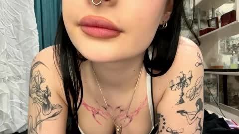 Snapshot of leanorabollman chatting on April 2026 07:58:02 PM Kiki online show from April 2026 07:58:02 PM