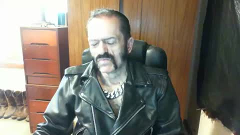 leathergreaser online show from January 2025 12:24:01 AM