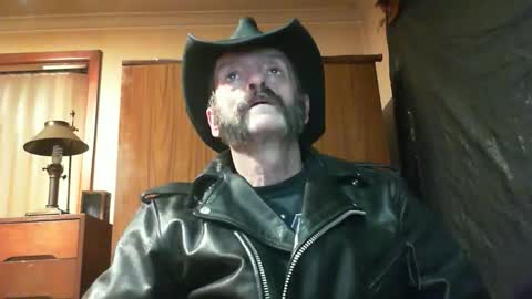 leathergreaser online show from June 2026 07:38:02 PM