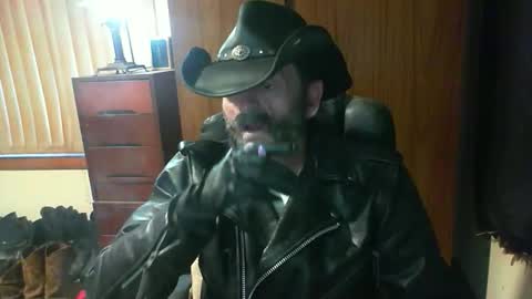 leathergreaser online show from June 2026 06:51:02 AM