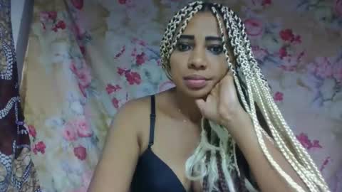 leatianaa online show from May 2026 11:20:01 PM