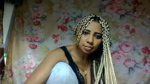 leatianaa online show from June 2026 07:45:01 PM