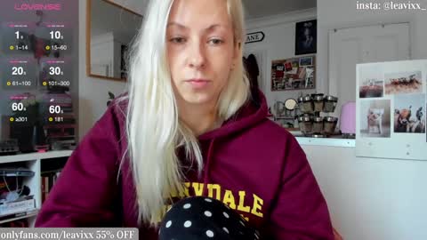 Snapshot of leavixx chatting on December 2024 11:41:01 AM LeaVixx online show from December 2024 11:41:01 AM