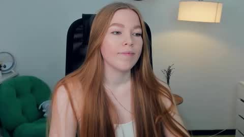 Snapshot of ledacopus chatting on November 2025 08:19:01 PM Lilly online show from November 2025 08:19:01 PM