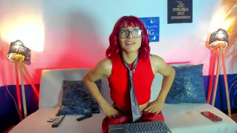 Snapshot of lee_roses chatting on June 2026 12:48:01 PM leeh online show from June 2026 12:48:01 PM