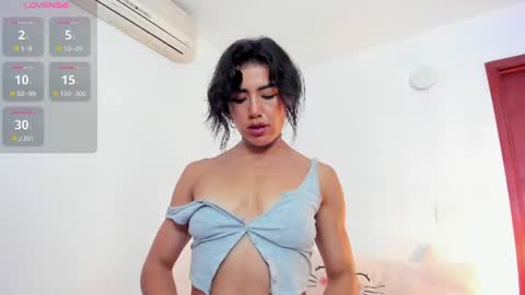 Snapshot of leethompson_ chatting on July 2026 03:23:01 AM Leet online show from July 2026 03:23:01 AM
