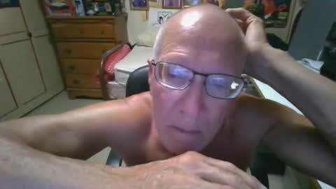 Snapshot of leezamm1132 chatting on May 2026 05:13:02 AM leezamm1132 online show from May 2026 05:13:02 AM