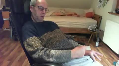 Dave online show from February 2025 10:54:01 PM