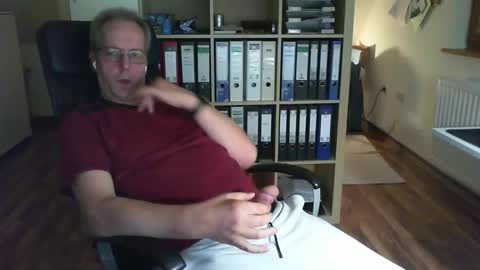 Dave online show from October 2025 08:29:02 PM