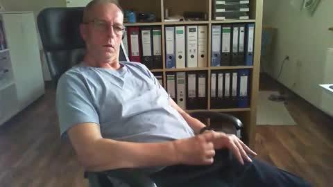 Dave online show from October 2025 03:34:01 PM