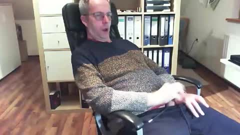 Dave online show from November 2025 09:36:02 PM