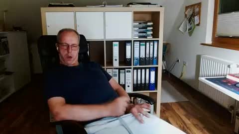 Snapshot of lefti27 chatting on June 2026 10:52:01 PM Dave online show from June 2026 10:52:01 PM