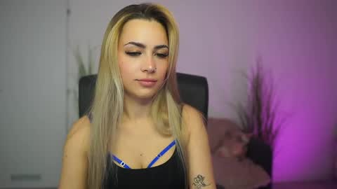 LegallyBlonde18 online show from April 2026 12:33:01 PM