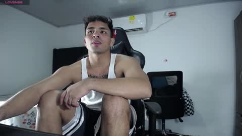 Snapshot of lei_77 chatting on December 2024 10:00:01 PM Lei online show from December 2024 10:00:01 PM