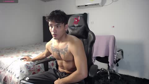 Snapshot of lei_77 chatting on January 2025 08:31:02 PM Lei online show from January 2025 08:31:02 PM