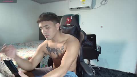 Snapshot of lei_77 chatting on January 2025 09:46:02 PM Lei online show from January 2025 09:46:02 PM