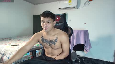 Snapshot of lei_77 chatting on January 2025 09:52:02 PM Lei online show from January 2025 09:52:02 PM