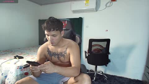 Snapshot of lei_77 chatting on January 2025 12:04:01 AM Lei online show from January 2025 12:04:01 AM