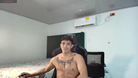 Snapshot of lei_77 chatting on February 2025 04:41:02 PM Lei online show from February 2025 04:41:02 PM