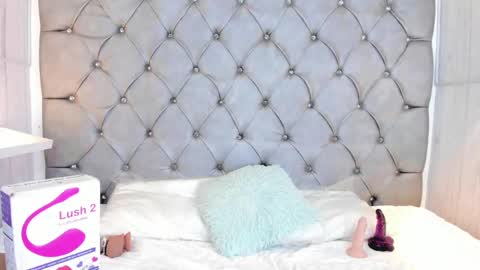 LEIGH ANGELS online show from December 2024 06:35:02 PM